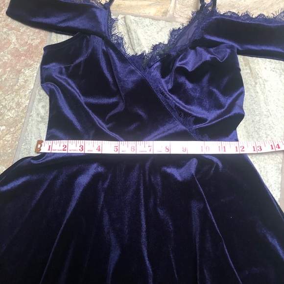 Lulu’s Midnight Blue Velvet Dress - Picture 11 of 11